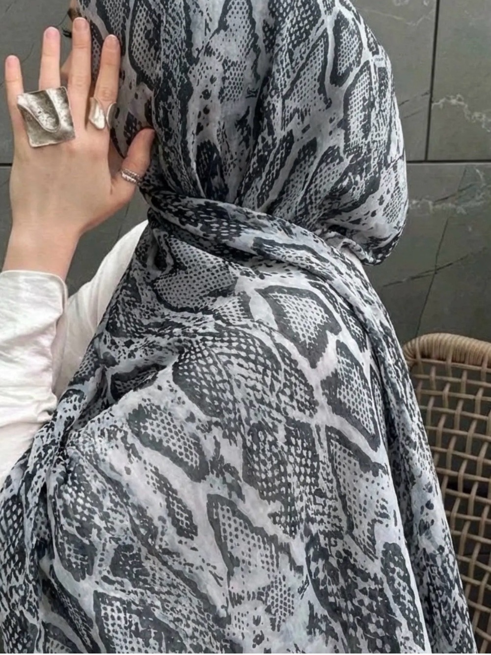 Gray Snake-Pattern Reptile Habitat Cover -